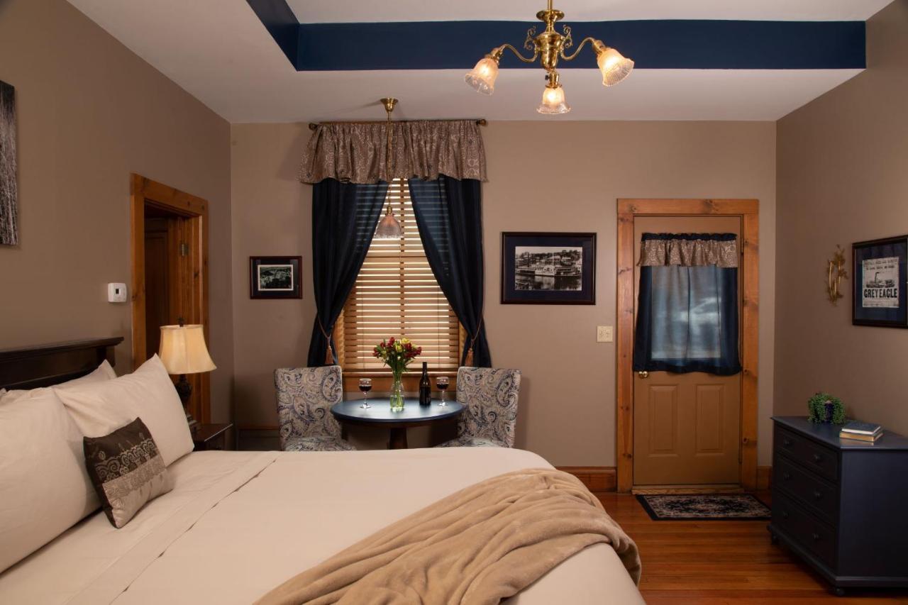 Riverboat Suites Галіна Екстер'єр фото