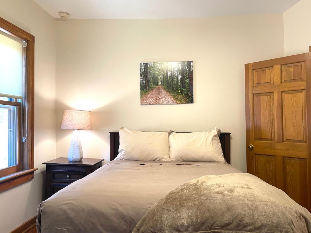 Riverboat Suites Галіна Екстер'єр фото